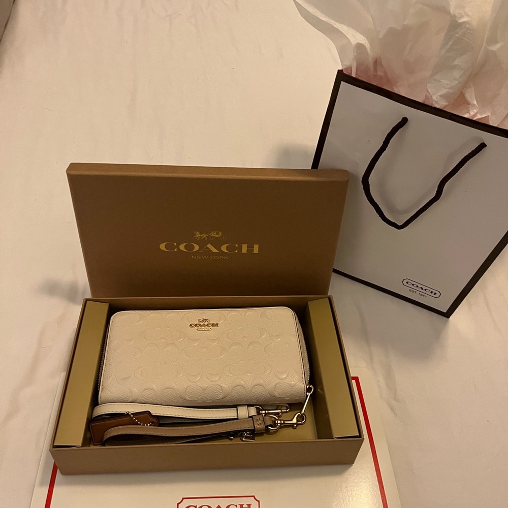 EUC Coach wristlet/wallet
